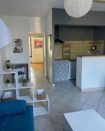 T1 Calme Ajoure Et Traversant Proche Centre * מילאו