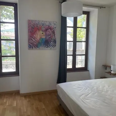 T1 Calme Ajoure Et Traversant Proche Centre דירה מילאו